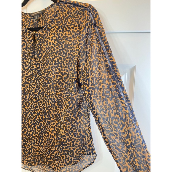 Banana Republic Knit Keyhole Animal Print Blouse - Picture 15 of 16